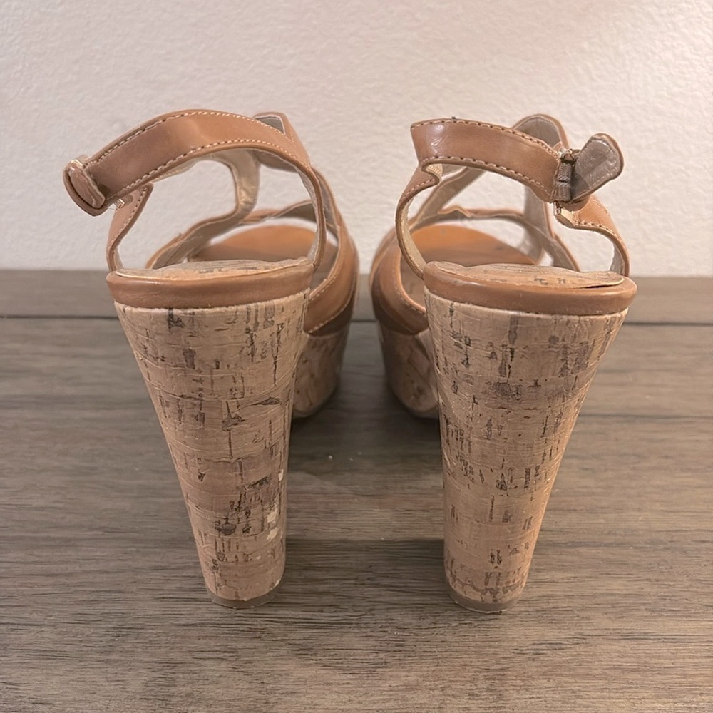 ❌SOLD❌ [G By Guess] Camel Cork Open-Toe Block Heel Platform Sandals Women’s 10.0 - Picture 4 of 13